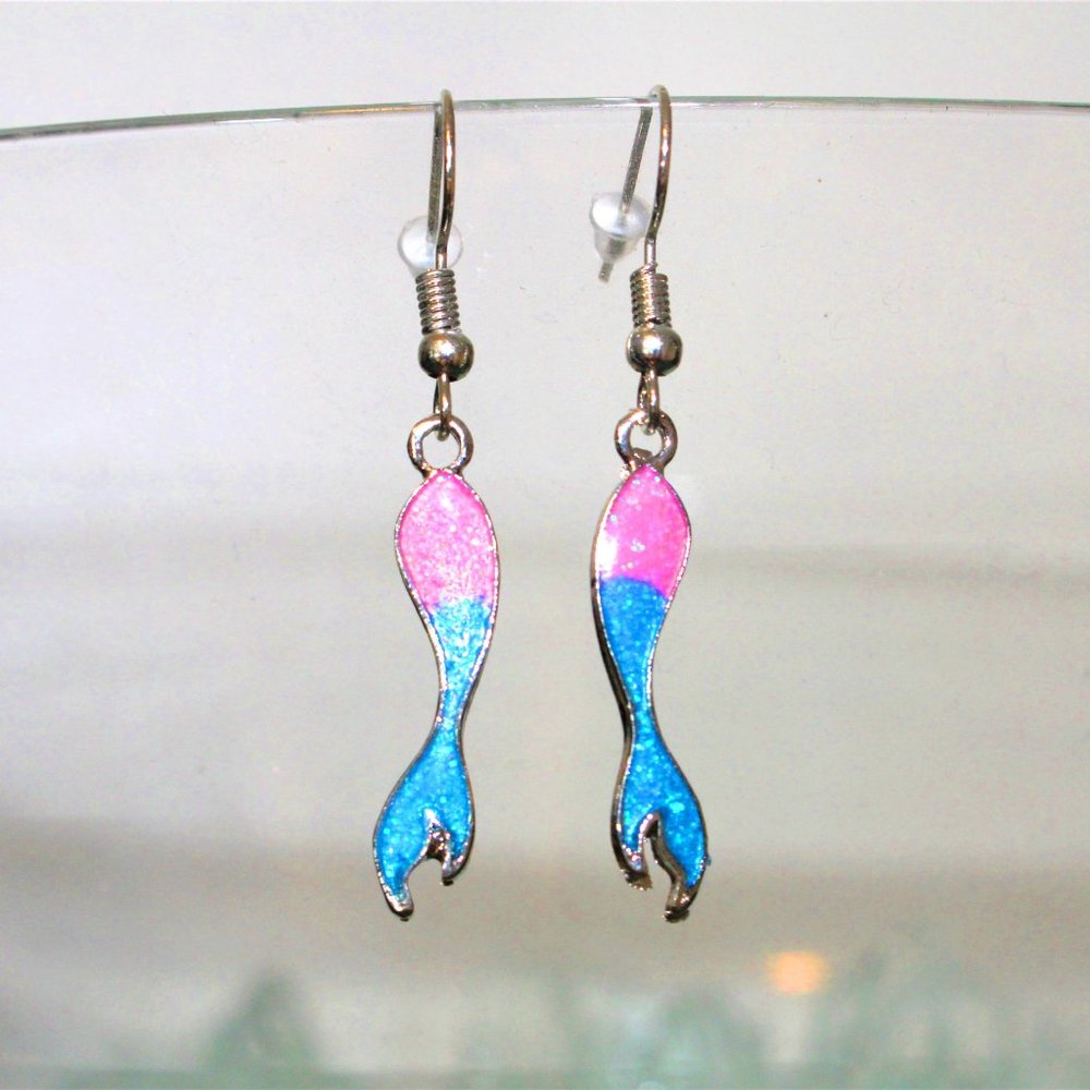 ❤️Silver Ombre Sparkly Mermaid Tail Cotton Candy Pink & Blue Earrings❤️